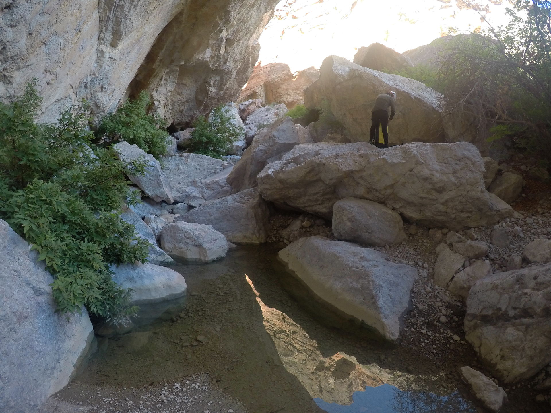 bruja-small-pools-near-mouth.jpg